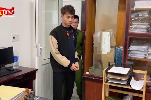 Lễ tân khách sạn biến shipper thành 'kẻ thế mạng' trong vụ trộm 44 triệu đồng