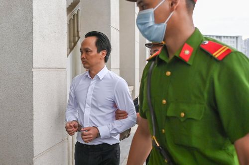 Ông Trịnh Văn Quyết mắc bệnh lao phổi nặng, tòa phúc thẩm hoãn
