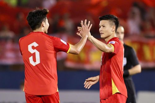 Tuyển Việt Nam thắng Lào 5-0