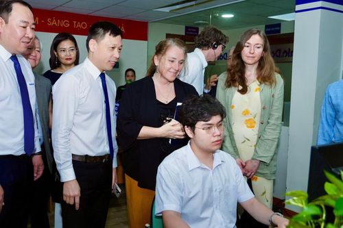 Đại diện Tổ chức ActionAid Thụy Điển tới thăm Báo Kinh tế & Đô thị