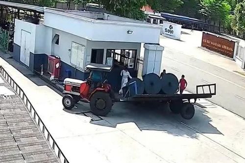 Thông tin mới về vụ bảo vệ ở Bình Dương bị cuộn hàng đè tử vong