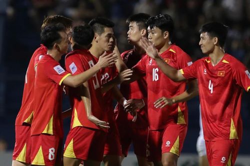 Toàn thắng trong năm 2025, ĐT Việt Nam nhận 'mưa điểm thưởng' trên BXH thế giới của FIFA
