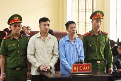 Tuyên án hai thanh niên mang súng nhựa đi cướp ngân hàng