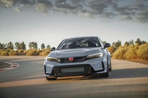 Honda Civic Type R tăng giá mạnh tại Việt Nam