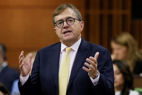 Các CEO dầu khí Canada đang 'lợi dụng' ông Trump