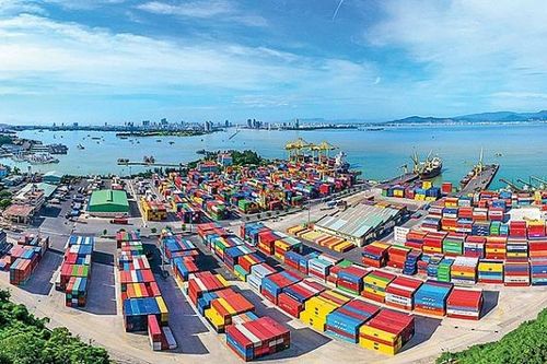 Cảng biển miền Trung chưa xứng tiềm năng