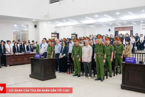 Vì sao Tòa tuyên hoãn phiên tòa xét xử bị cáo Trịnh Văn Quyết?