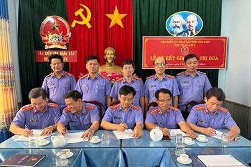 Cụm thi đua số 2 VKSND tỉnh Bình Định ký kết giao ước thi đua năm 2025