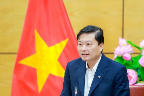 Chủ tịch UBND tỉnh Nghệ An chỉ đạo siết chặt kỷ cương, chấn chỉnh thái độ làm việc cầm chừng