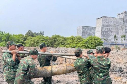 Bình Phước: Thu gom xử lý an toàn 1 quả bom nặng hơn 200kg