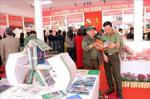 Giới thiệu trang sử vẻ vang của quân và dân Lâm Đồng
