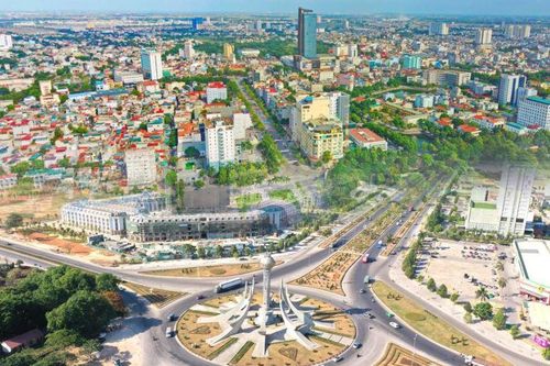 Tỉnh duy nhất ở miền Trung chưa từng sáp nhập kể từ khi thành lập, là cái nôi sản sinh ra nhiều vua chúa nhất Việt Nam