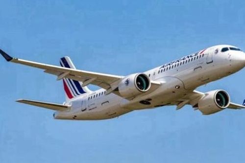 Một món đồ bị mất tích, chuyến bay chở 375 hành khách buộc phải quay đầu giữa không trung