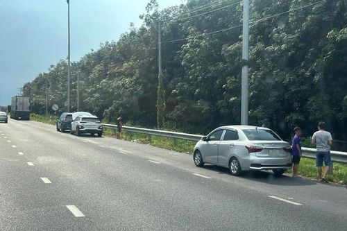 Sự thật thông tin 'Dừng xe ở làn khẩn cấp đi vệ sinh vẫn bị phạt nguội'