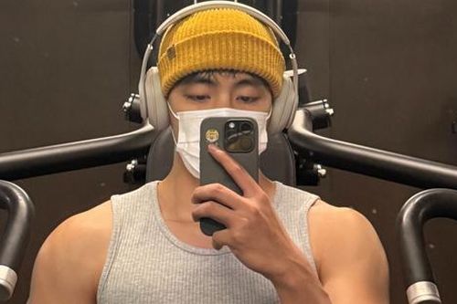 Ngoại hình khó nhận ra của V (BTS)
