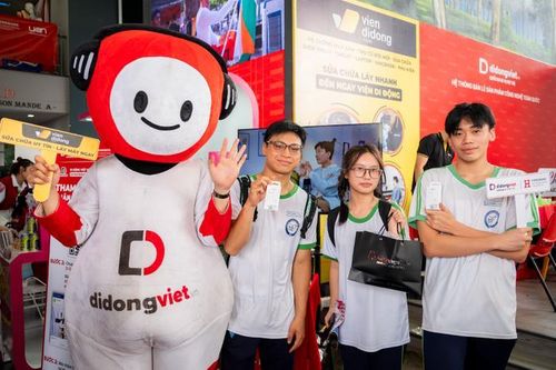 D.Educare của Di Động Việt có mặt tại nhiều trường đại học, hàng chục nghìn sinh viên tham gia