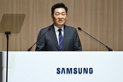 Cổ phiếu Samsung 'đỏ lửa' sau tin tức CEO qua đời