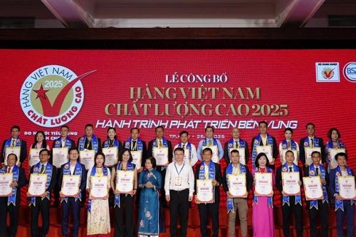 562 doanh nghiệp đạt danh hiệu Hàng Việt Nam chất lượng cao