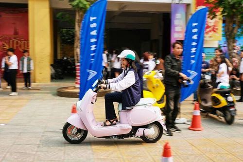 'Phủ Xanh Trường Học giúp các em học sinh hiểu được ý nghĩa của việc chung tay bảo vệ môi trường'