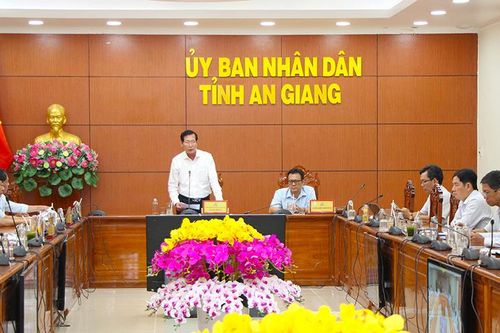 Phó Thủ tướng chủ trì quy hoạch thủy lợi lưu vực sông Cửu Long và lưu vực sông Hồng