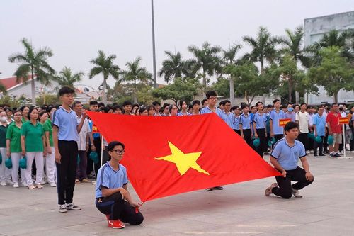Huyện Phú Tân tổ chức Ngày chạy Olympic vì sức khỏe toàn dân năm 2025