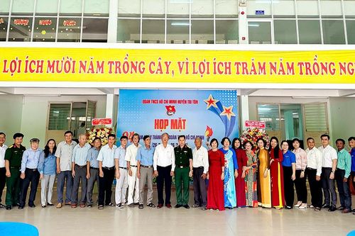 Tri Tôn họp mặt 94 năm Ngày thành lập Đoàn Thanh niên Cộng sản Hồ Chí Minh