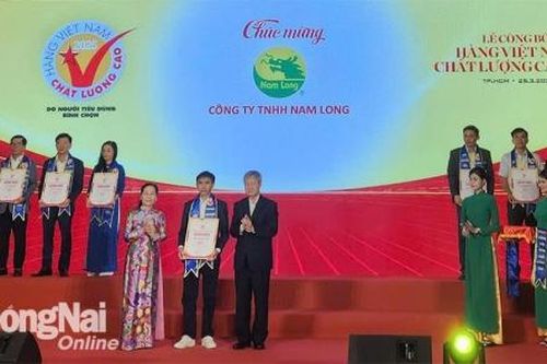 Vinh danh 562 doanh nghiệp đạt chứng nhận hàng Việt Nam chất lượng cao