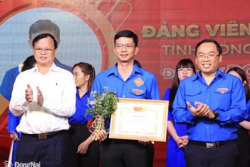 Tuổi trẻ góp tiếng nói xây dựng Đảng tại diễn đàn Đảng với thanh niên - thanh niên với Đảng