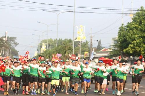 Ia Grai: Tổ chức chương trình chạy đồng hành 'Vì bình yên biên giới'