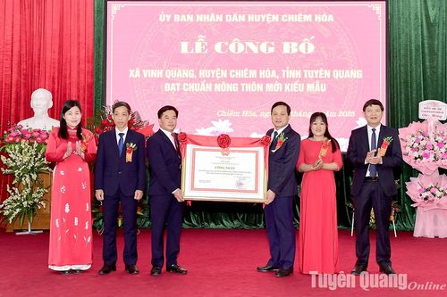 Xã Vinh Quang đạt chuẩn nông thôn mới kiểu mẫu