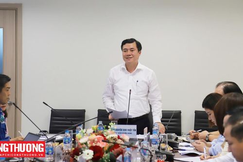 Thứ trưởng Nguyễn Sinh Nhật Tân làm việc tại Lọc Hóa dầu Nghi Sơn về sản xuất, kinh doanh xăng dầu