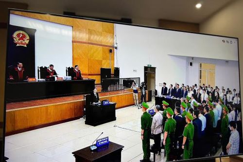 Cựu Chủ tịch FLC Trịnh Văn Quyết ốm nặng, vắng mặt tại Tòa