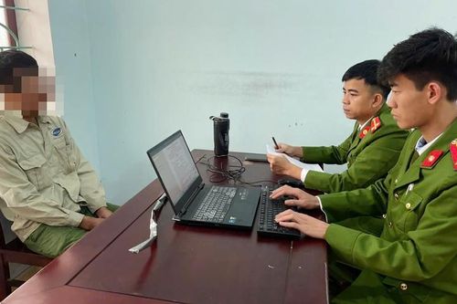 Nghệ An: Công an triệu tập người chồng đánh vợ con trong bữa cơm