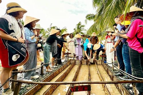Khai thác giá trị trò chơi, trò diễn dân gian để phát triển du lịchBiến tiềm năng thành trải nghiệm độc đáo, thu hút du khách