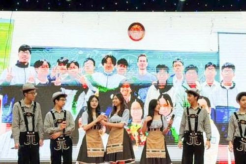 Học sinh Hà Nội coi ngoại ngữ là 'chìa khóa vạn năng' mở cửa thế giới