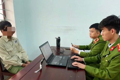 Nguyên nhân người đàn ông đánh vợ và con nhỏ bên mâm cơm