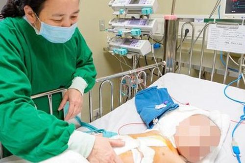 Cứu sống bệnh nhi nguy kịch mắc u nguyên bào thận