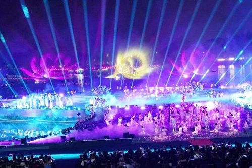 Ấn tượng đêm khai mạc Năm Du lịch quốc gia - Huế 2025