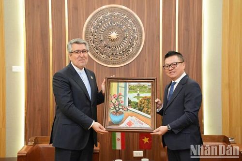 Đại sứ Iran tại Việt Nam thăm và làm việc tại Báo Nhân Dân