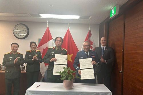 Việt Nam và Canada ký kết hợp tác trong lĩnh vực gìn giữ hòa bình Liên hợp quốc