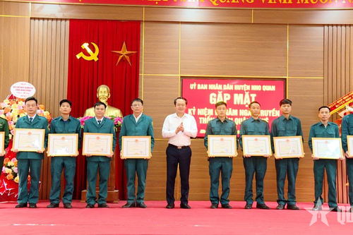 Nho Quan (Ninh Bình): Gặp mặt kỷ niệm 90 năm Ngày truyền thống Dân quân tự vệ