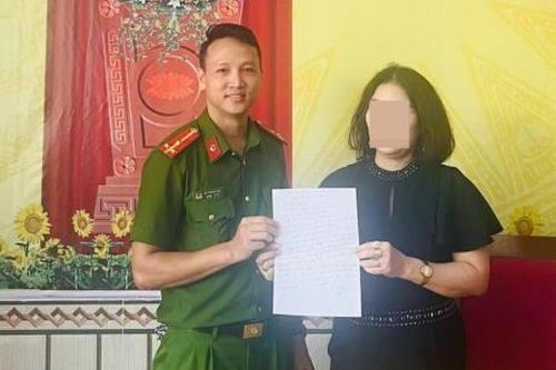 Hốt hoảng mất số vàng lớn, nữ chủ nhân vỡ òa khi được Công an Đà Nẵng giúp tìm lại