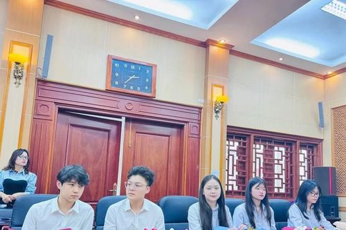 Yên Bái: Khen thưởng học sinh đạt giải Cuộc thi nghiên cứu KHKT cấp quốc gia