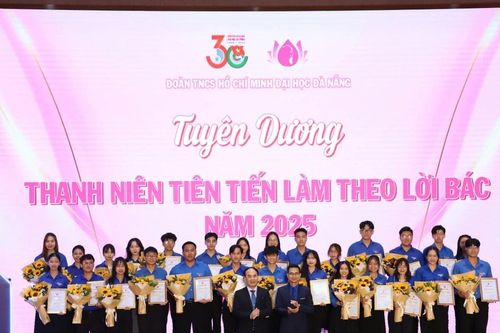 ĐH Đà Nẵng vinh danh 30 gương điển hình thanh niên tiên tiến làm theo lời Bác