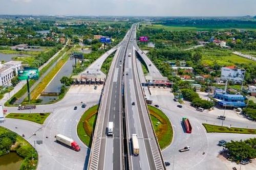 Rà soát việc huy động vốn mở rộng 2 tuyến cao tốc trọng điểm