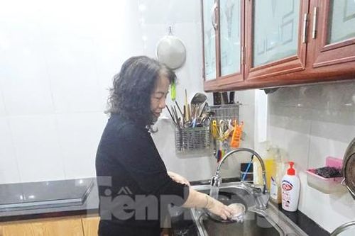 Chung cư cũ được xây mới, người dân hết cảnh phải xếp hàng đi vệ sinh