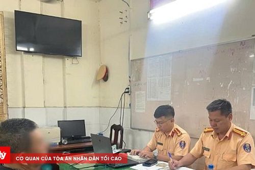 Sự thật clip CSGT đuổi, giằng co với người đi đường