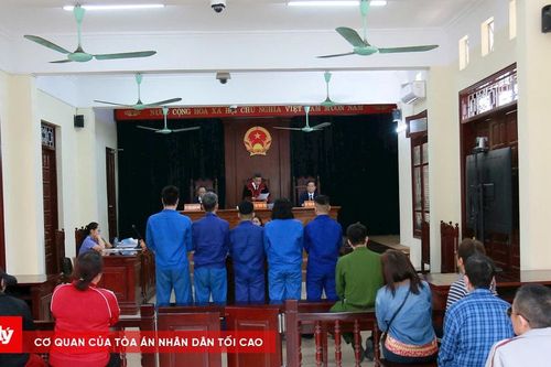 Xét xử vụ án cướp giật tài sản và mua bán ma túy
