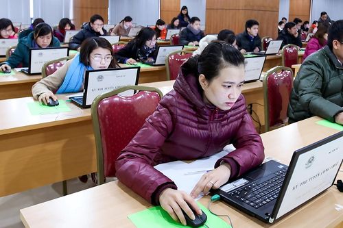 Nên mở đợt sát hạch công tâm để chọn công chức xã khi bỏ cấp huyện