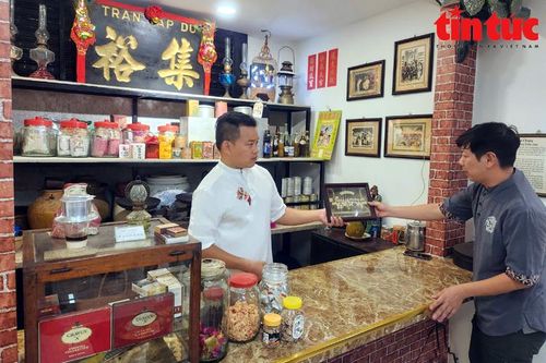 Gìn giữ gần 3.000 kỷ vật người gốc Hoa ở Chợ Lớn